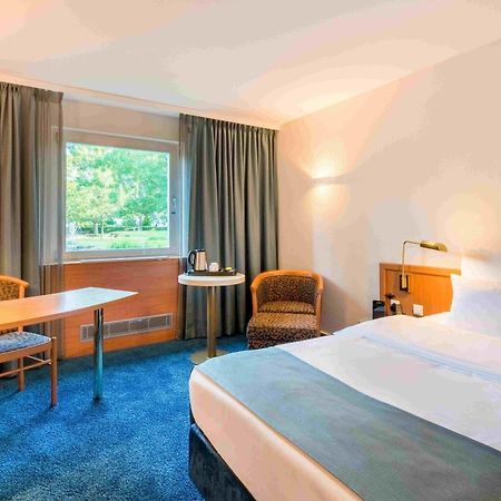Best Western Plus Hotel Fellbach-Stuttgart Exteriör bild